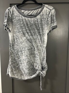 Washed Gray Tie-Hem Short Sleeve Top